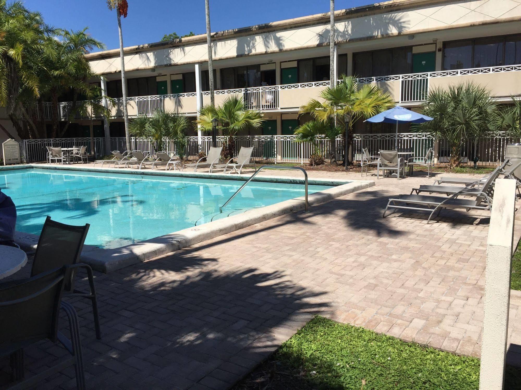 Sawgrass Inn & Conference Center Plantation Eksteriør billede